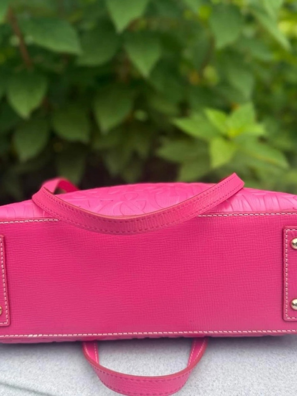 Dooney & Bourke Retro Embossed Tote in excellent condition - Picture 3 of 4